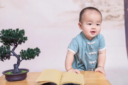 博兴宝宝脸上小白点